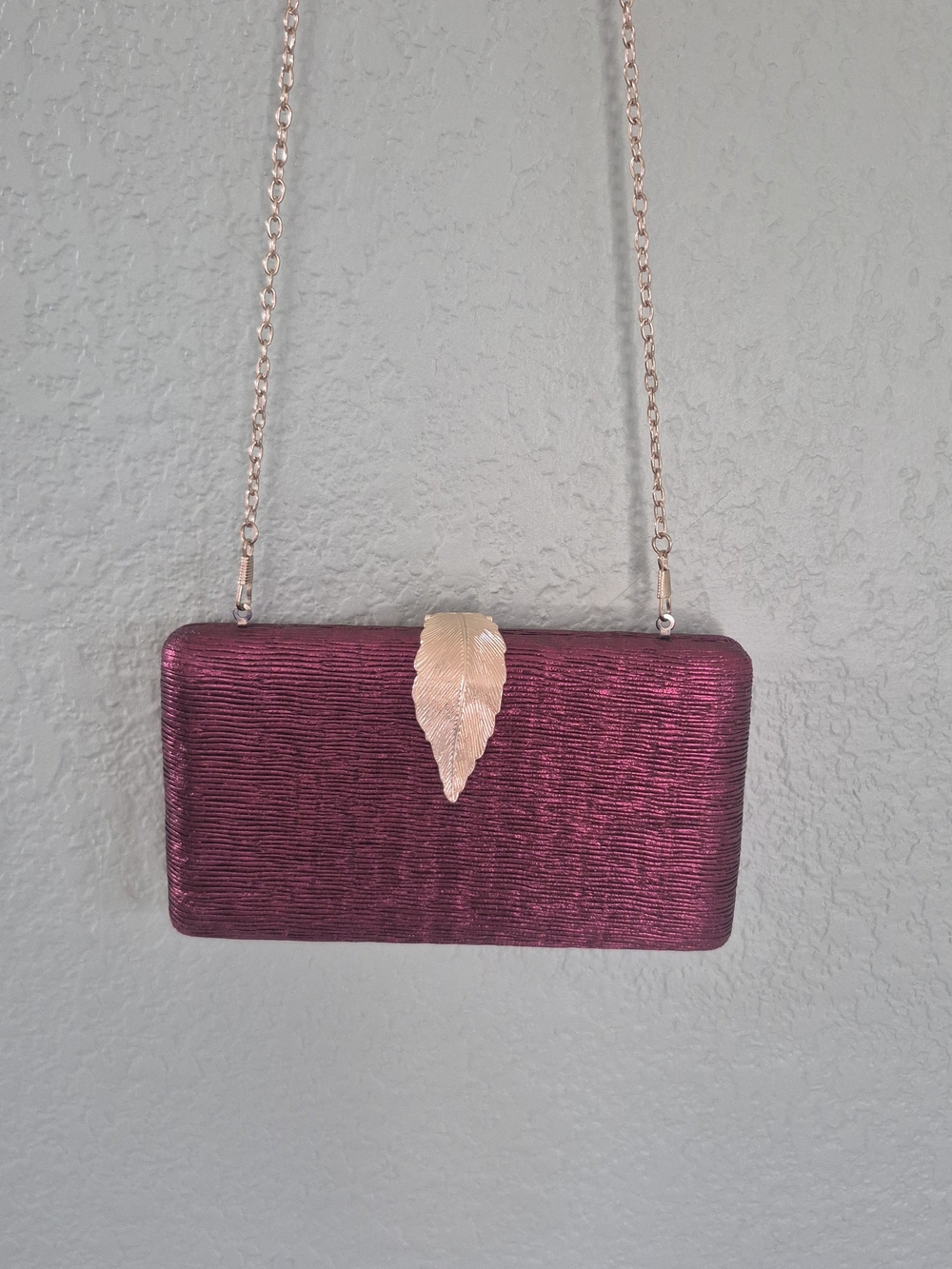Bordeaux Burgundy Metallic Textured Evening Clutch Bag with Gold Leaf Clasp